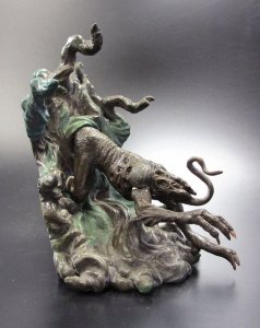 Cthulhu Wars: Hound of Tindalos board game cover